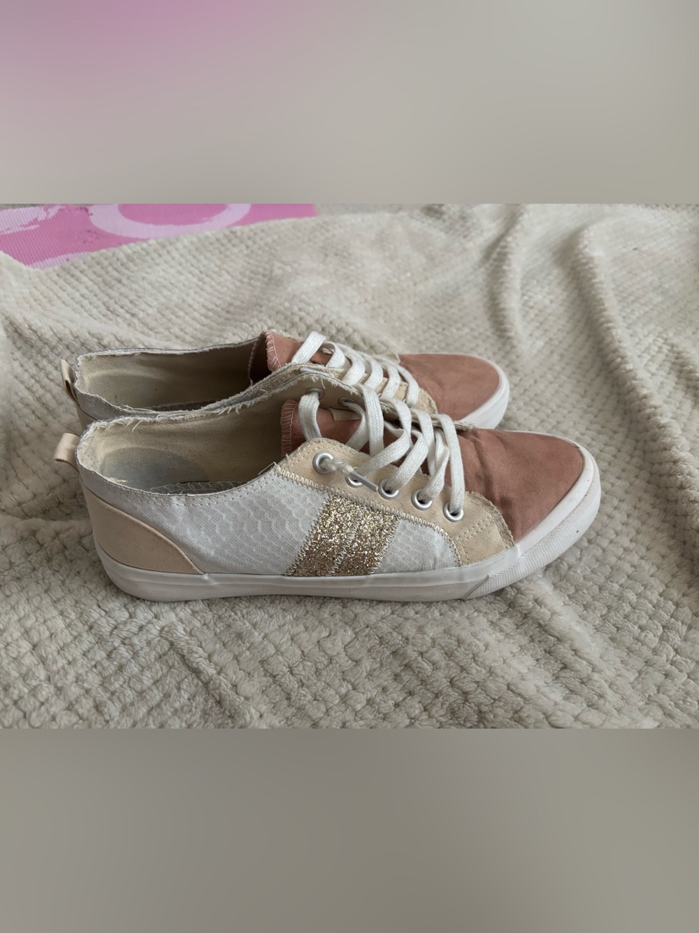 Women's Casual Lace-Up Sneakers in Blush and Gold Glitter Size 11